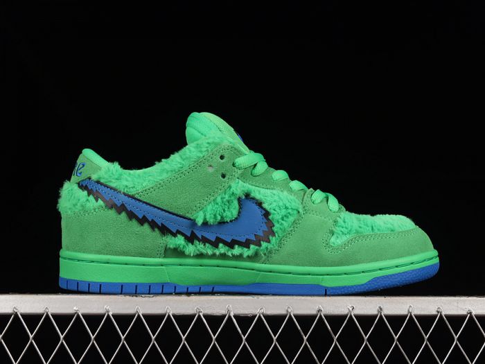 Nike SB Dunk Low Grateful Dead Green Bear