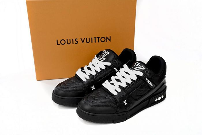 Louis Vuitton Trainer All Black Embossing