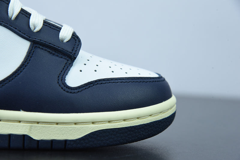 Nike Dunk Low SP Vintage Navy