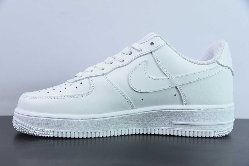 Nike Air Force 1 '07 White