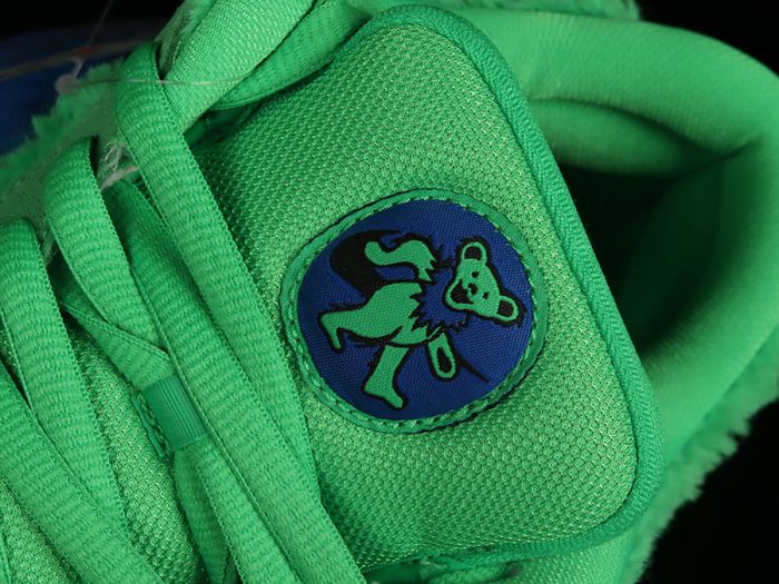 Nike SB Dunk Low Grateful Dead Green Bear