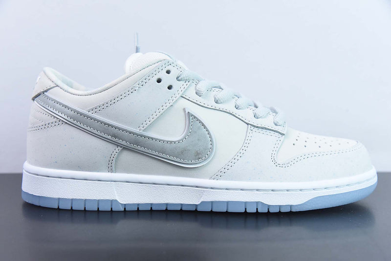 Nike SB Dunk Low White Lobster (Friends and Family)