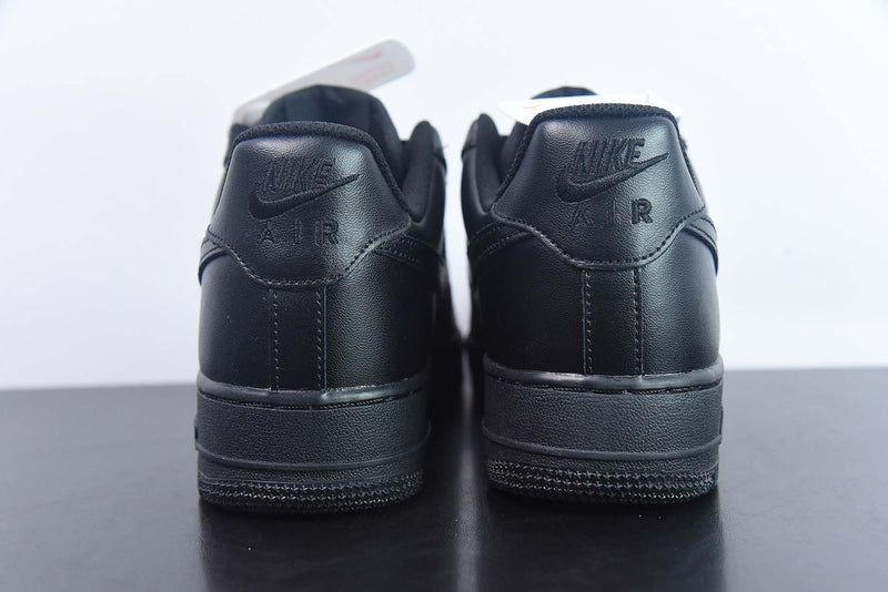 Nike Air Force 1 07 LE Black