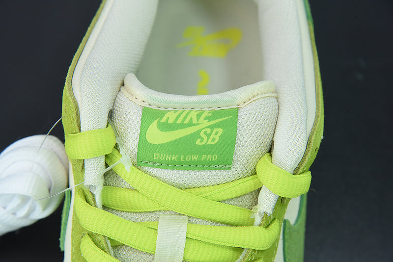 Nike Dunk Low SB Sour Apple