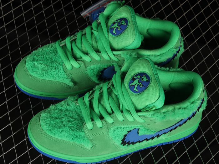 Nike SB Dunk Low Grateful Dead Green Bear