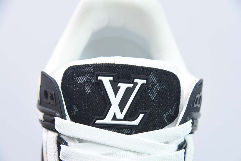 Louis Vuitton Trainer Black And White Cloth Cover