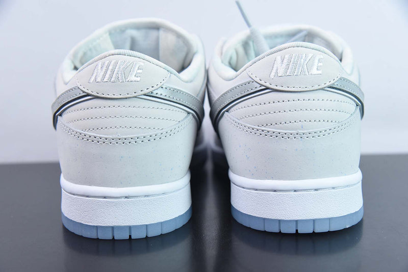 Nike SB Dunk Low White Lobster (Friends and Family)