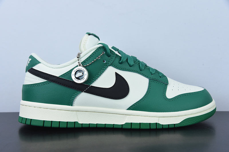 Nike Dunk Low SE Lottery Green Pale Ivory