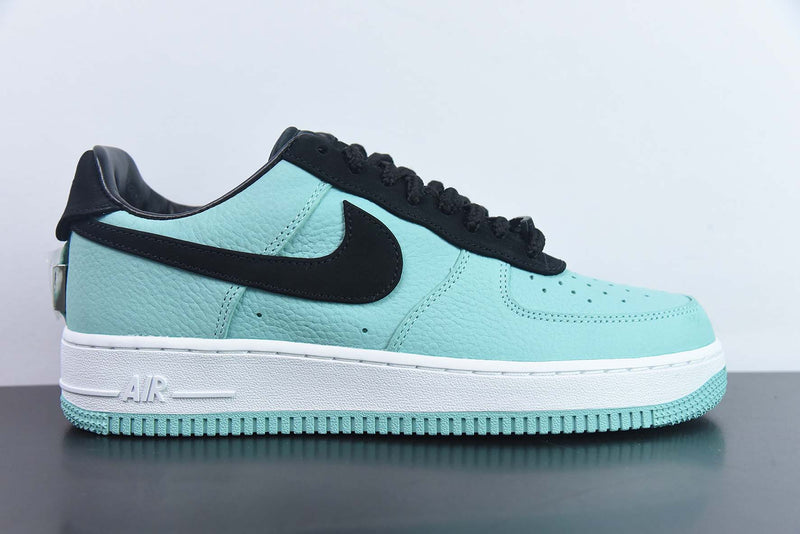 Nike Air Force 1 - Tiffany & Co "Friends and Family"