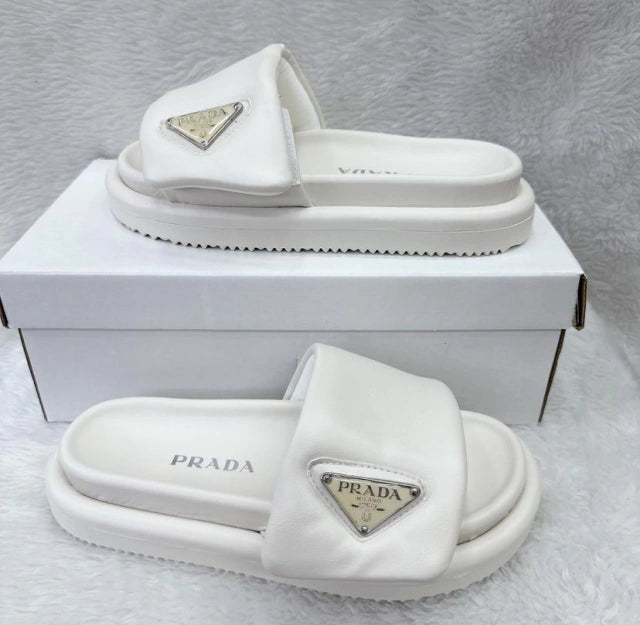 Chinelo prada