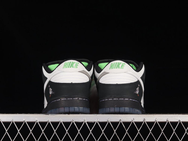 Nike SB Dunk Low Staple Panda Pigeon