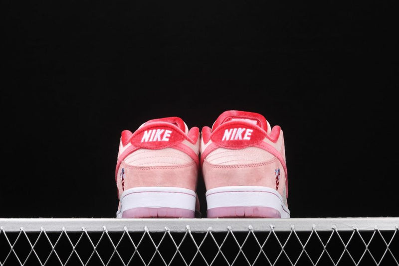 Nike SB Dunk Low StrangeLove Skateboards