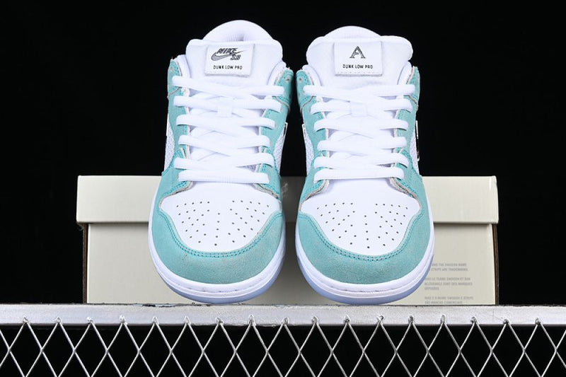 Nike SB x April Skateboards Dunk Low Pro