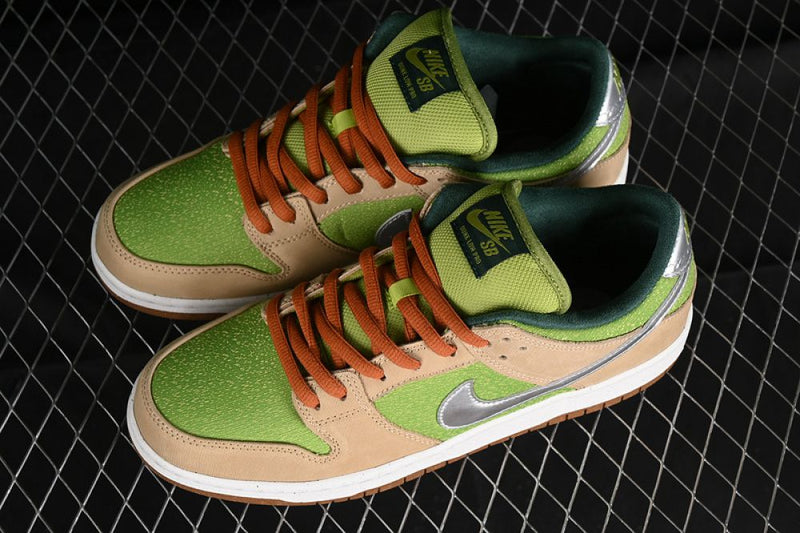 SB Dunk Low Escargot